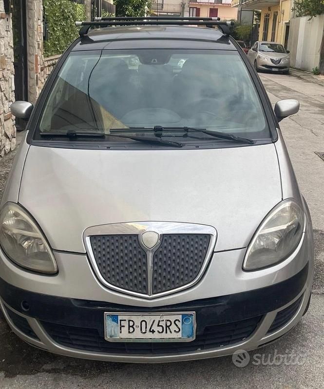 Usata Lancia Musa 90 CV (66 kW) 2005 Monovolume
