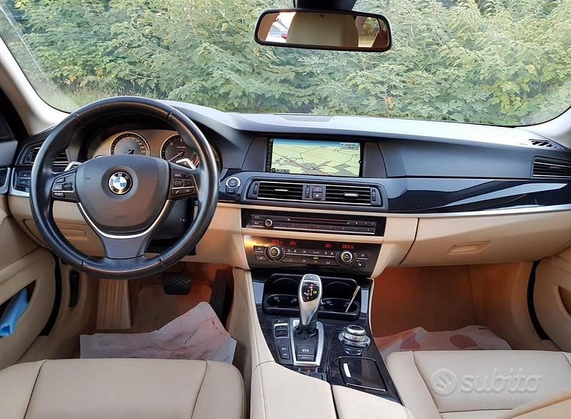 Usata BMW 525 Luxury Line 218 CV (160 kW) 2013 Marrone Station wagon