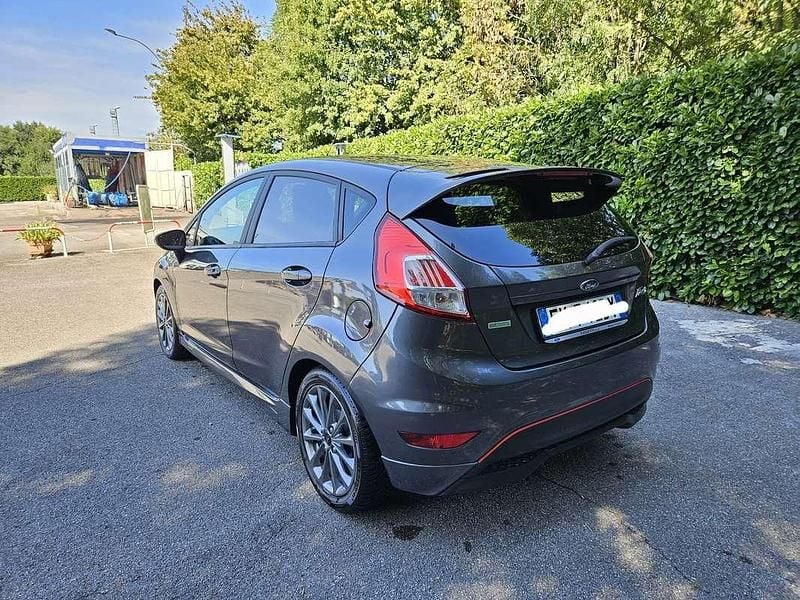Second-hand Ford Fiesta ST-Line 101 CP (74 kW) 2017 Gri Berlinǎ