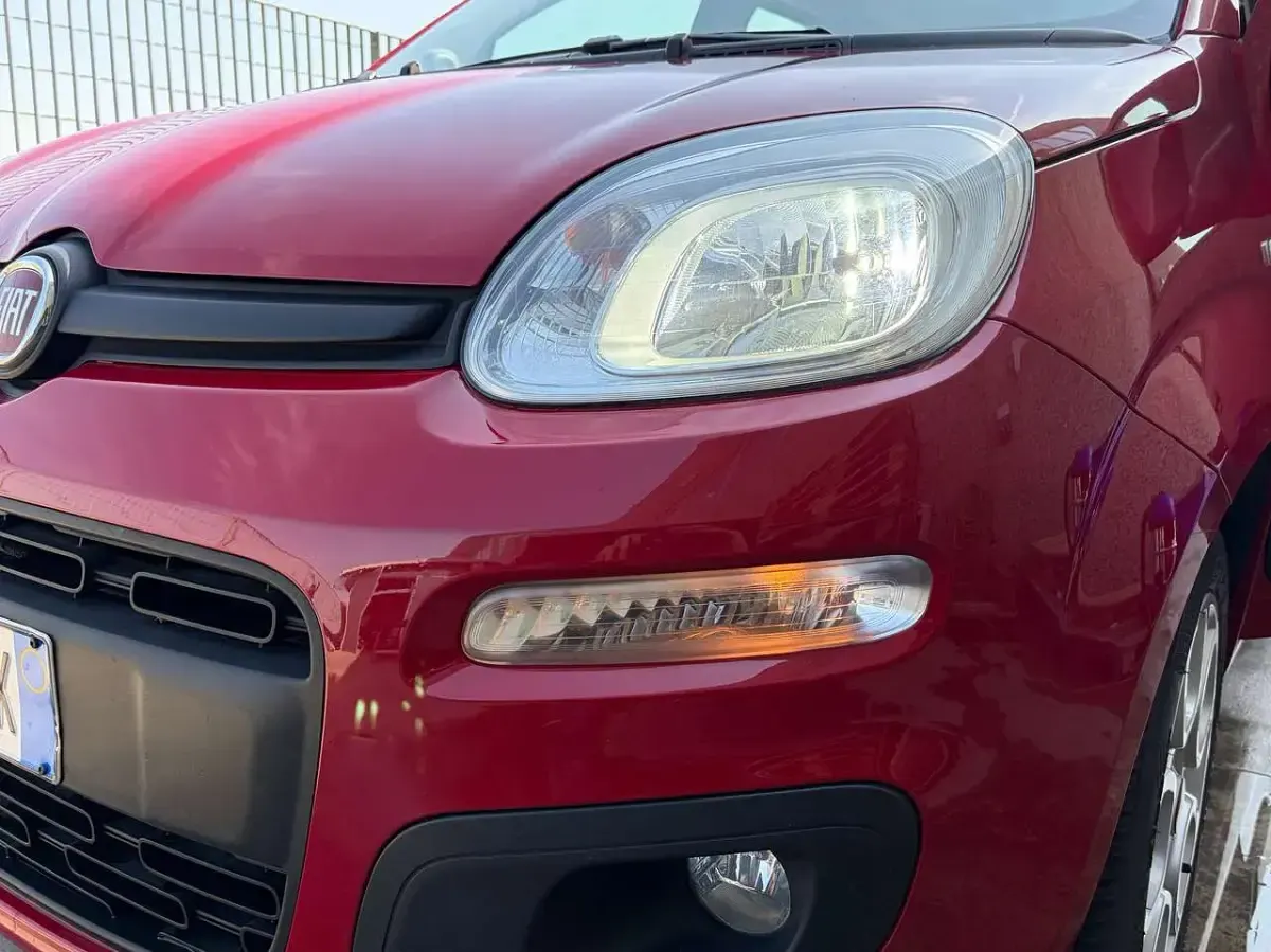 Usata Fiat Panda Lounge 80 CV (58 kW) 2013 Rosso Utilitaria
