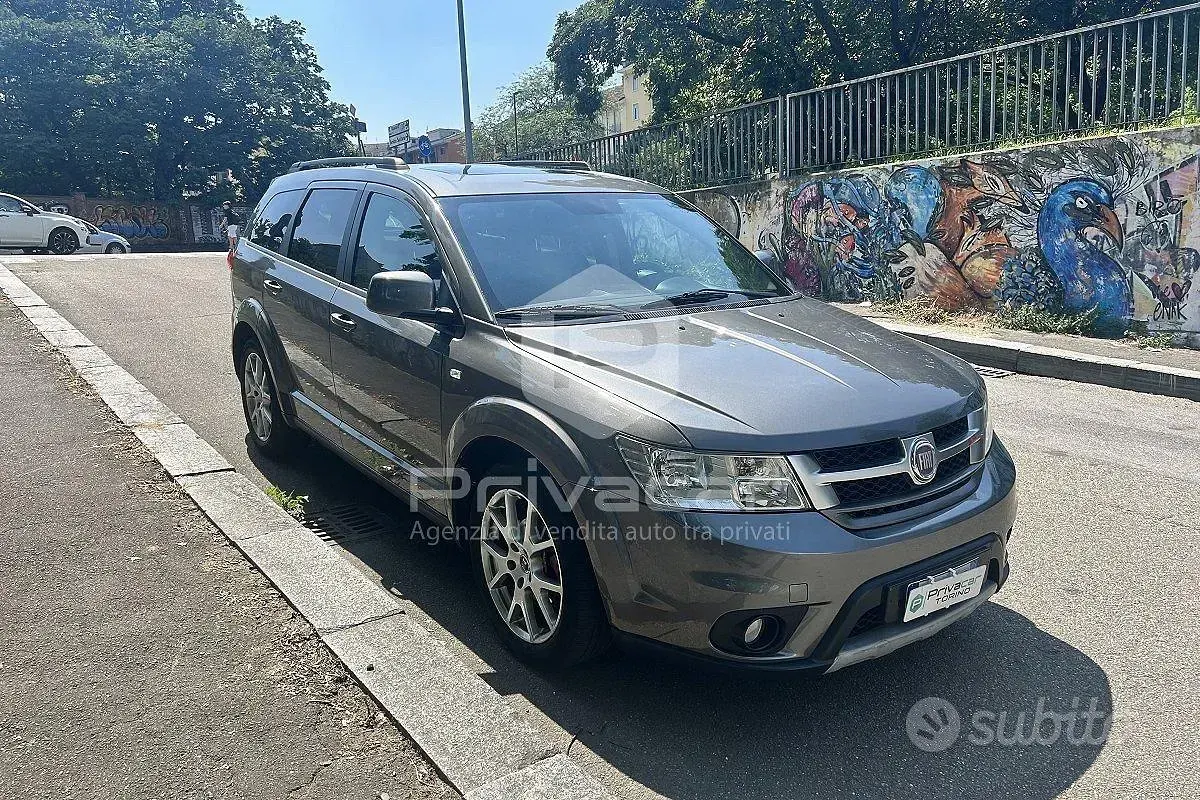 Usata Fiat Freemont Urban 140 CV (102 kW) 2011 Grigio SUV