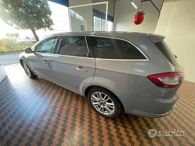 Usata Ford Mondeo 163 CV (119 kW) 2012 Grigio Station wagon