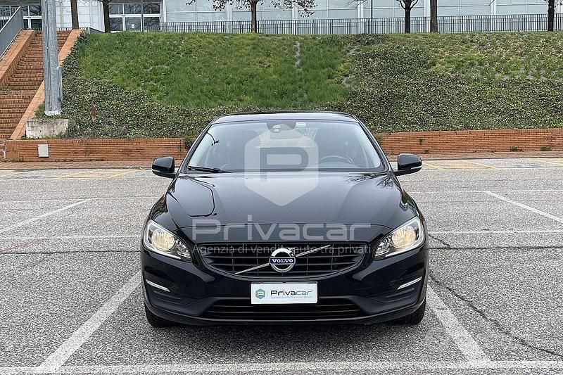 Usata Volvo V60 Kinetic 150 CV (110 kW) 2016 Nero Station wagon