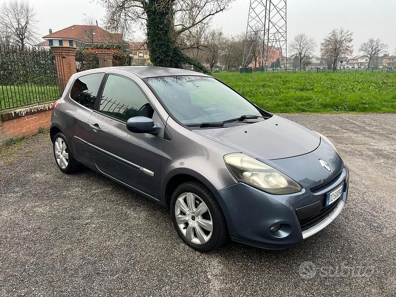 Usata Renault Clio II 2009 Grigio Berlina