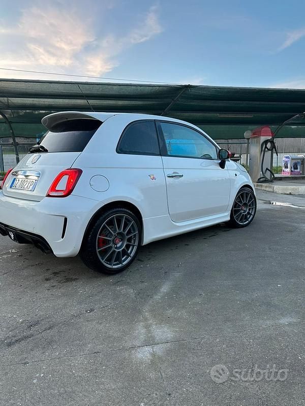 Usata Abarth 500 Esseesse 135 CV (99 kW) 2010 Bianco Utilitaria