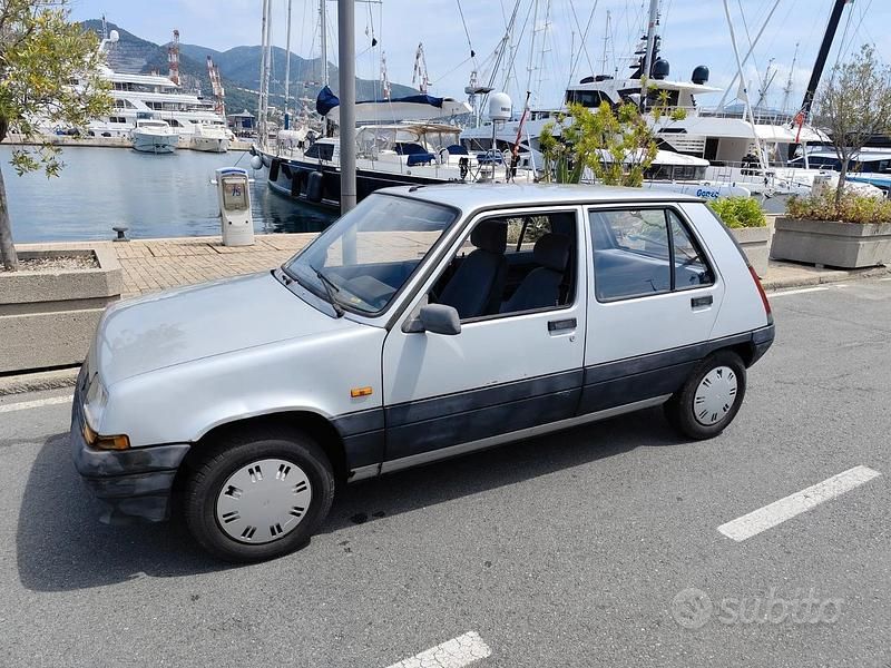 Usata Renault R5 46 CV (33 kW) 1987 Grigio Utilitaria