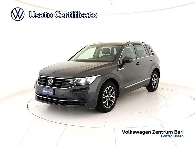 Usata VW Tiguan Life 122 CV (89 kW) 2022 Grigio SUV