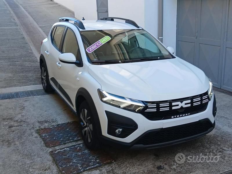 Nuova Dacia Sandero Expression 101 CV (74 kW) 2025 Bianco Berlina