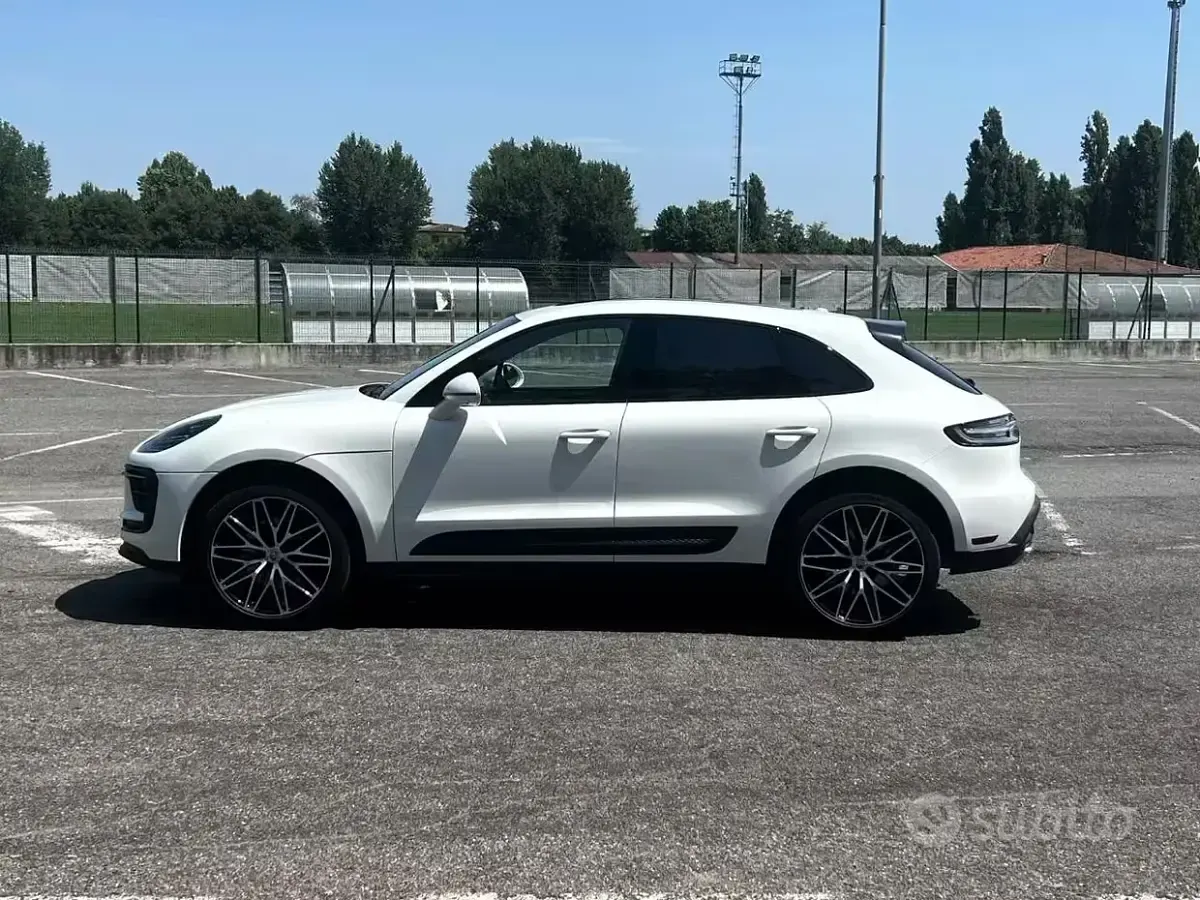 Usata Porsche Macan 265 CV (194 kW) 2023 Bianco SUV
