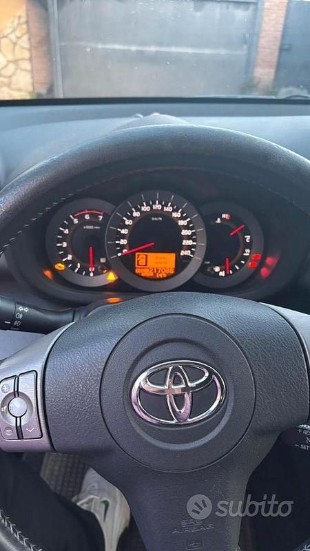Usata Toyota RAV4 Luxury 177 CV (130 kW) 2009 Nero SUV