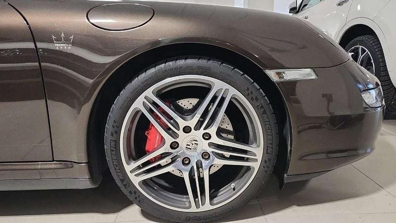 Usata Porsche 911 Targa 4S 355 CV (261 kW) 2007 Marrone macadamia Cabrio