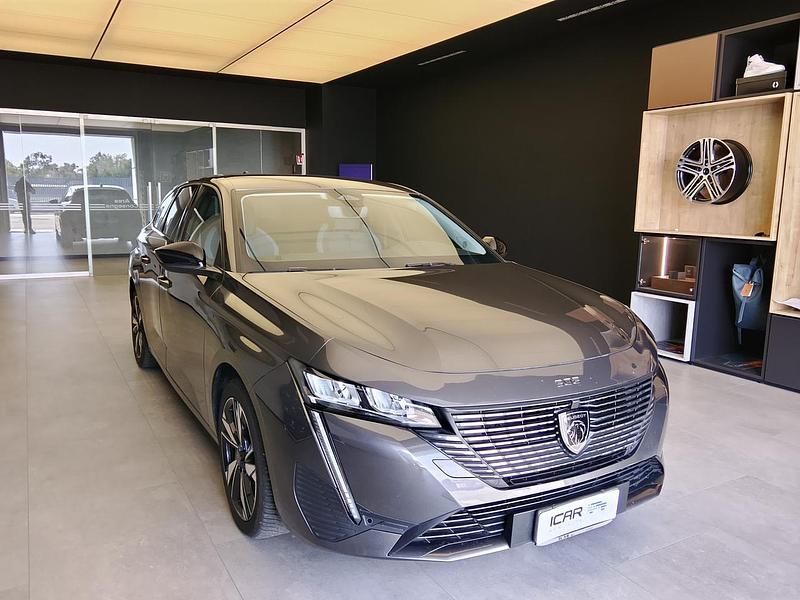Usata Peugeot 308 SW Allure 131 CV (96 kW) 2023 Grigio Station wagon