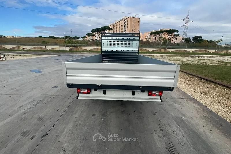 Nuova Maxus V90 150 CV (110 kW) 2026 Bianco Furgone