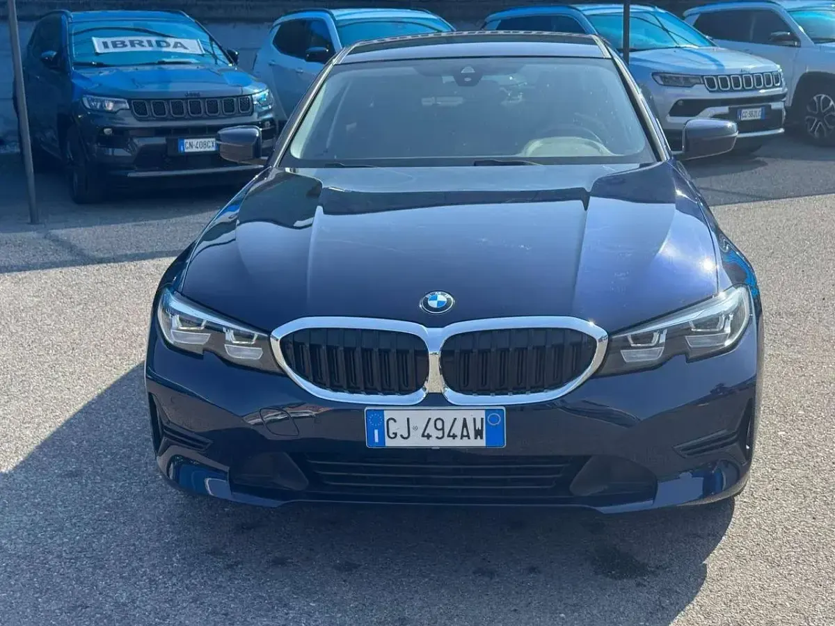 Usata BMW 320 190 CV (139 kW) 2022 Blu/azzurro Berlina
