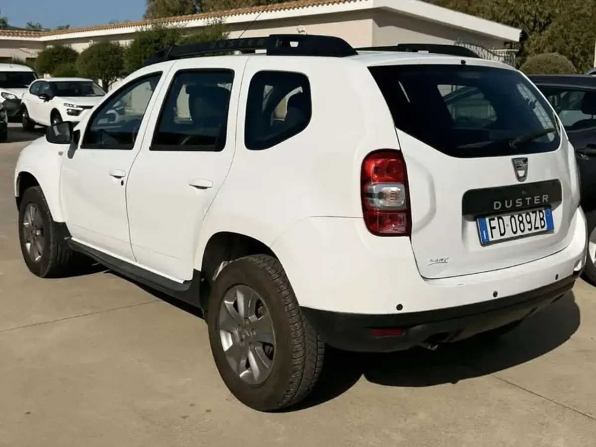 Usata Dacia Duster Lauréate 109 CV (80 kW) 2016 Bianco SUV