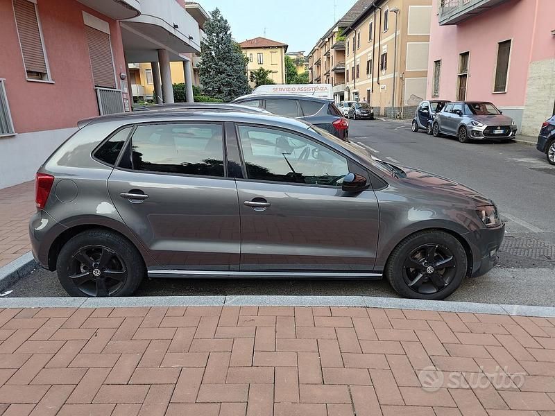 Usata VW Polo 85 CV (62 kW) 2010 Grigio Utilitaria