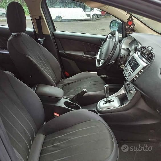 Usata Lancia Delta 120 CV (88 kW) 2010 Grigio Utilitaria