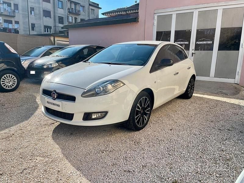 Bianco Usata 2014 Fiat Bravo Street Utilitaria | 5500 € (Buon prezzo) - Immagine 1/4