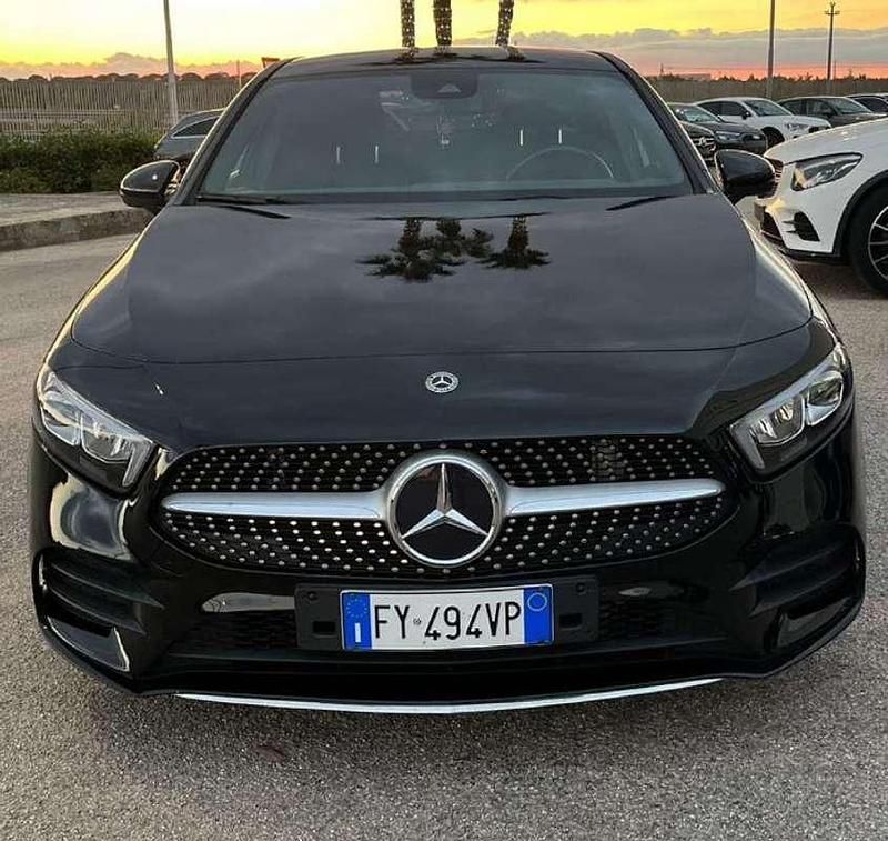 Usata Mercedes A180 Premium 116 CV (85 kW) 2019 Nero Berlina
