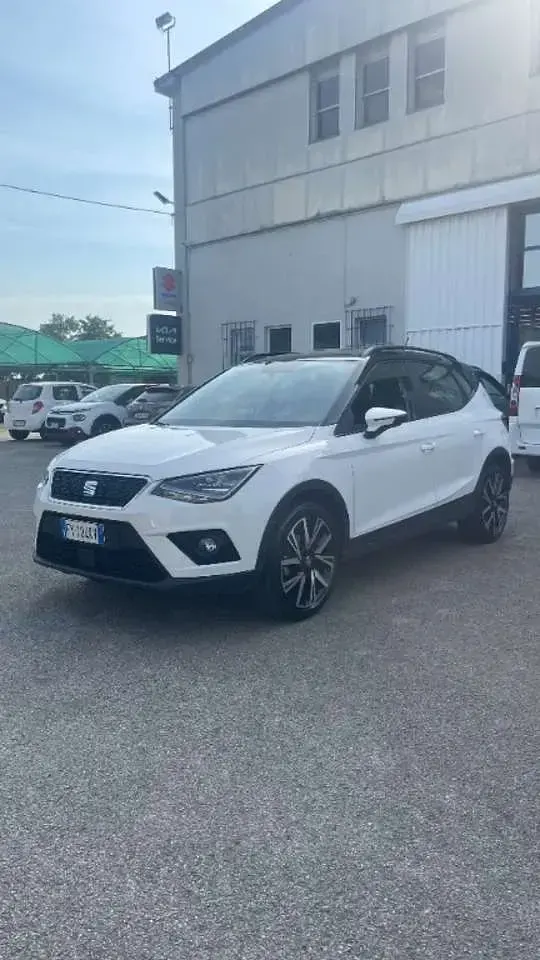 Usata Seat Arona Style 95 CV (69 kW) 2019 Bianco SUV