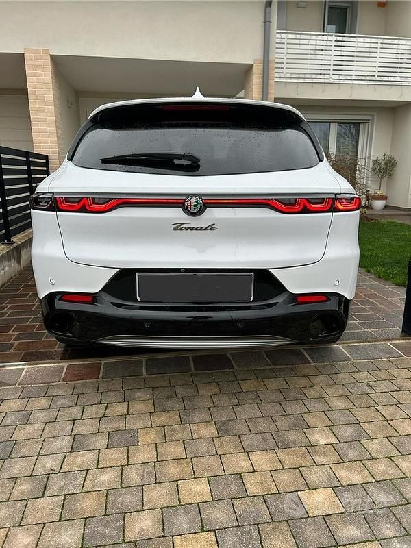 Usata Alfa Romeo Tonale Ti 131 CV (96 kW) 2023 Bianco SUV
