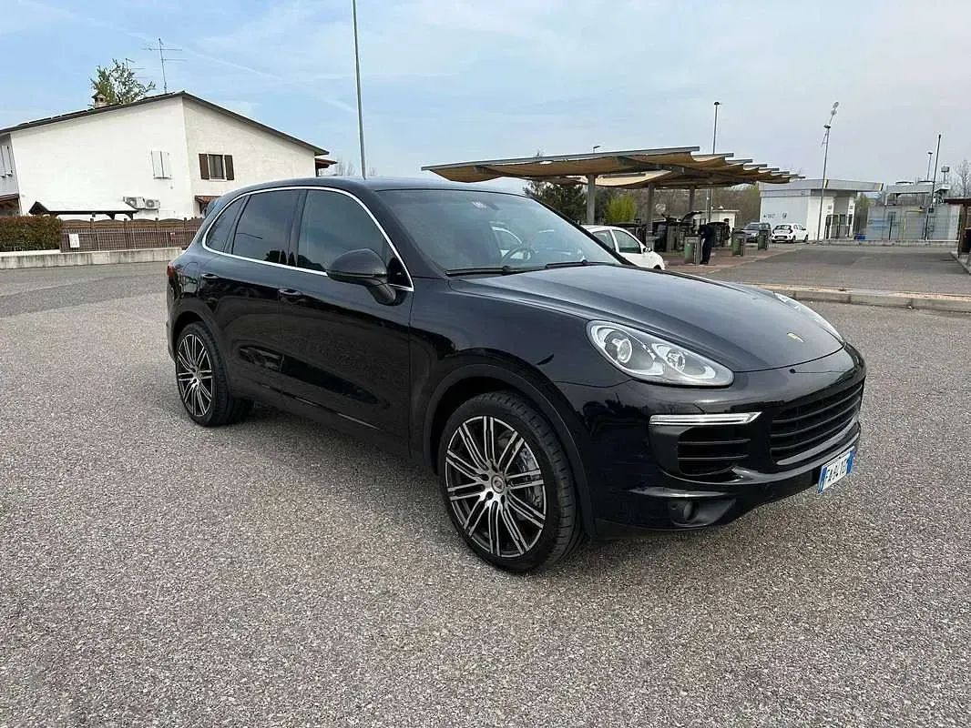 Usata Porsche Cayenne 250 CV (183 kW) 2015 Nero SUV