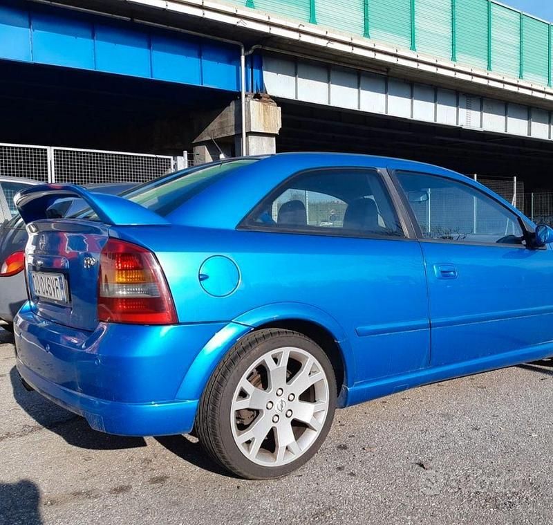 Usata Opel Astra OPC 2003 Blu Berlina
