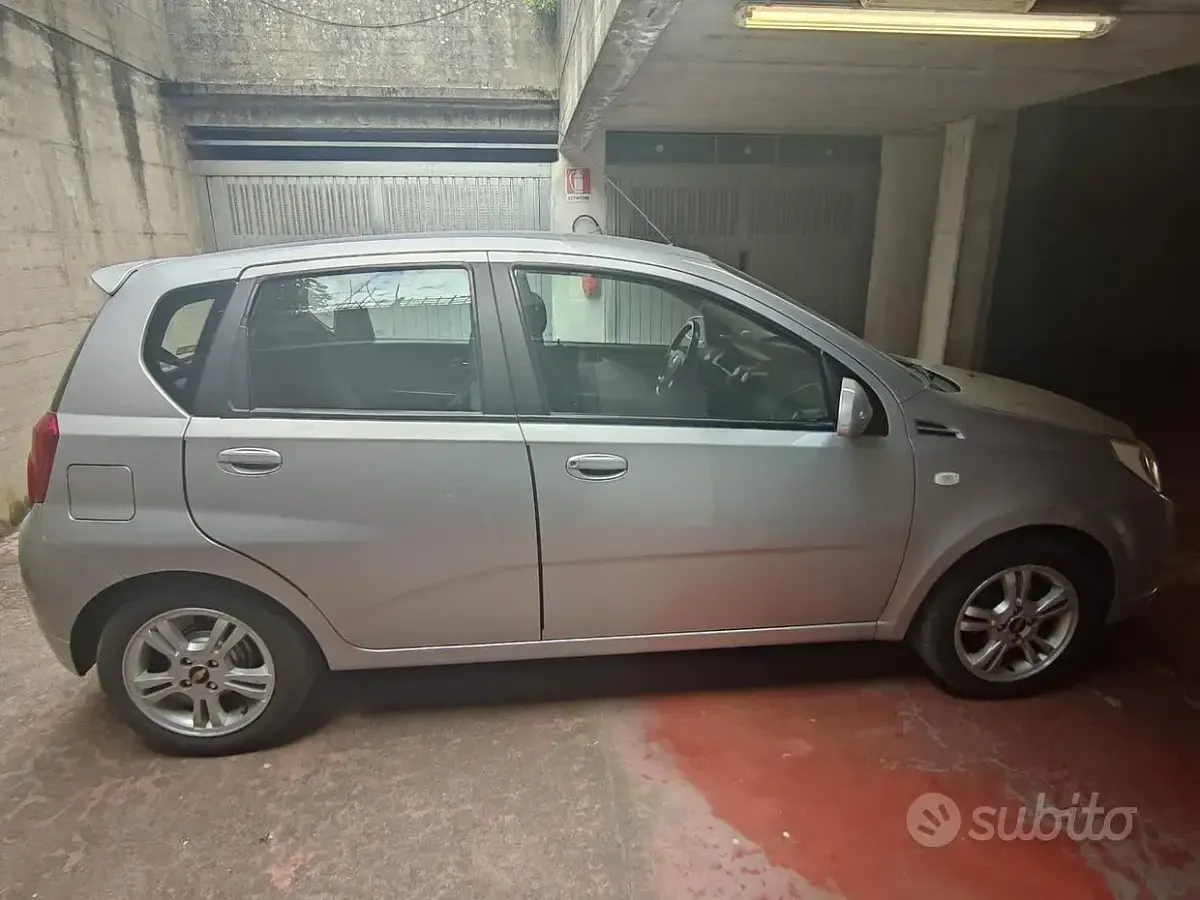 Usata Chevrolet Aveo 84 CV (61 kW) 2008 Grigio Berlina