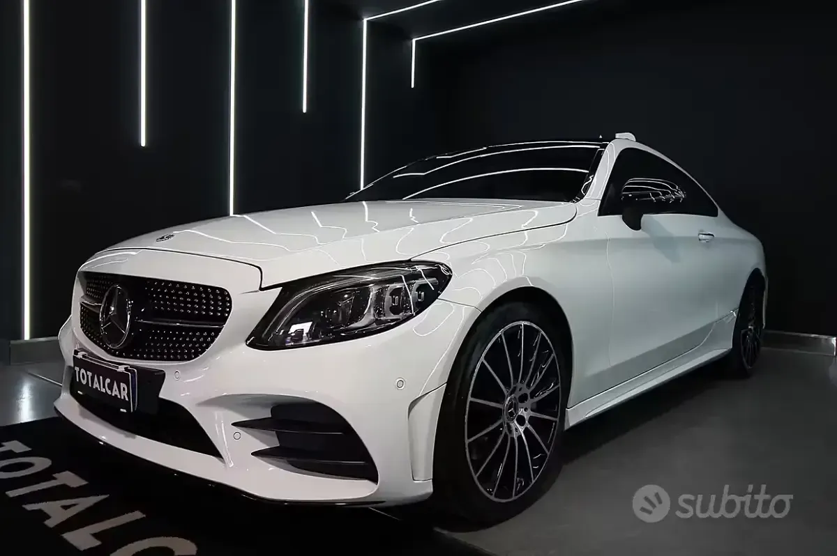 Usata Mercedes C300 AMG Line Premium 245 CV (180 kW) 2019 Bianco Coupé