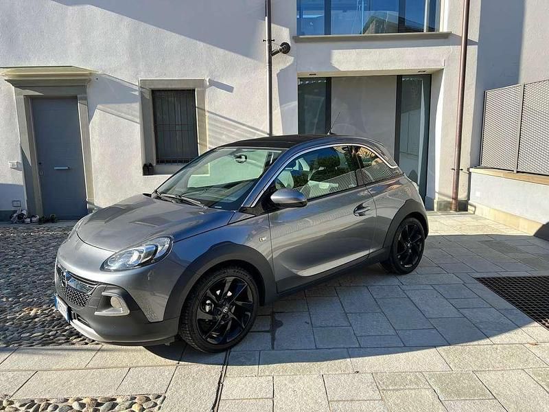 Grigio Usata 2018 Opel Adam Rocks Due volumi | 10.000 € (Cara) - Immagine 1/4