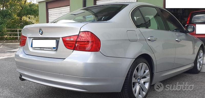 Usata BMW 318 Comfort Edition 2011 Grigio