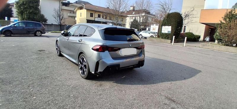 Usata BMW 120 M Sport 170 CV (125 kW) 2025 Grigio Utilitaria