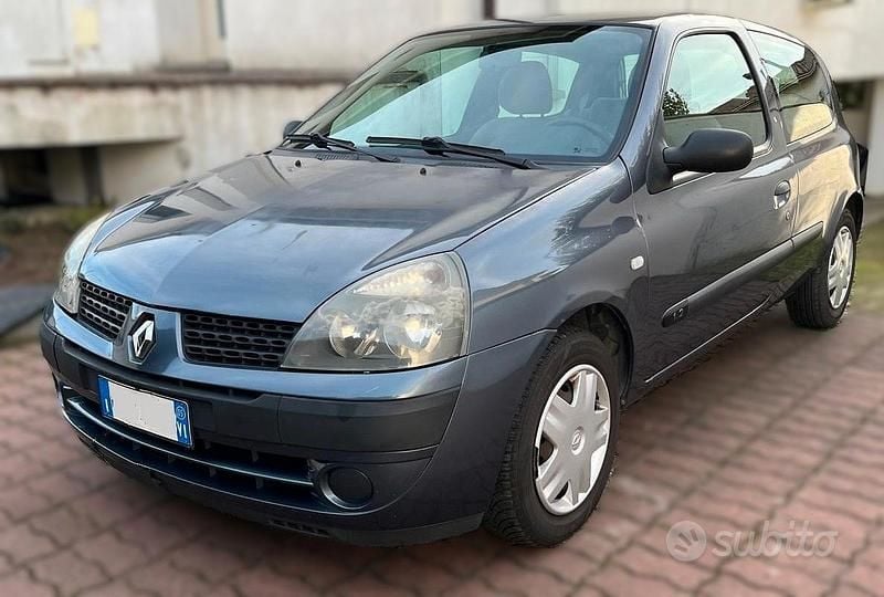 Usata Renault Clio II 2005 Berlina