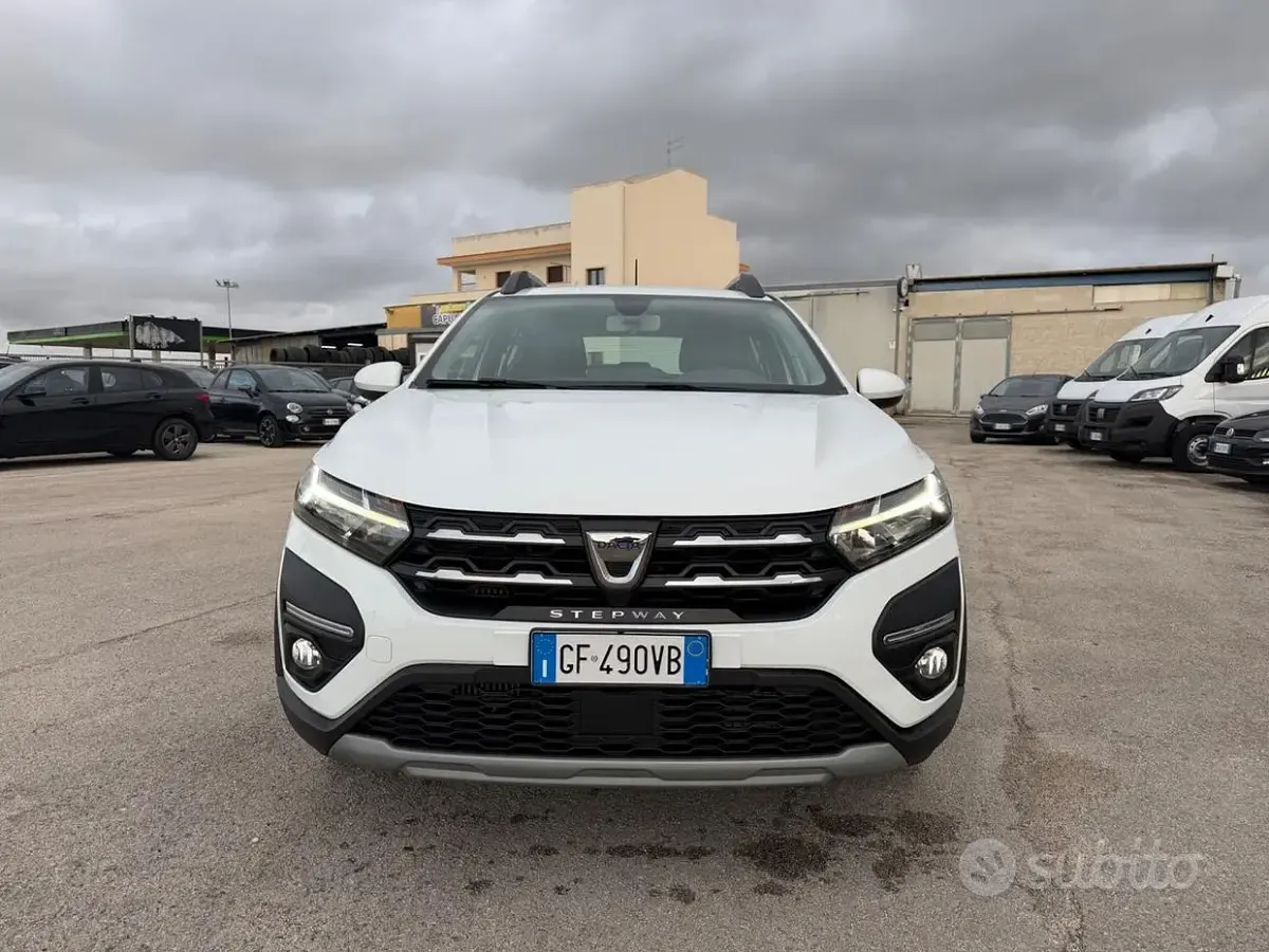 Usata Dacia Sandero Comfort 101 CV (74 kW) 2021 Bianco Berlina