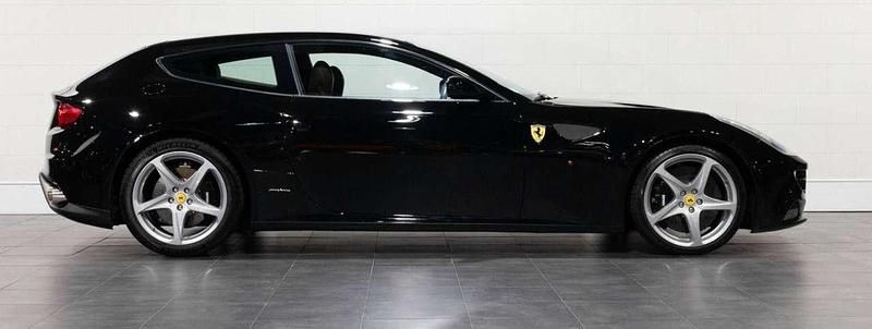 Usata Ferrari FF 659 CV (484 kW) 2011 Nero Station wagon