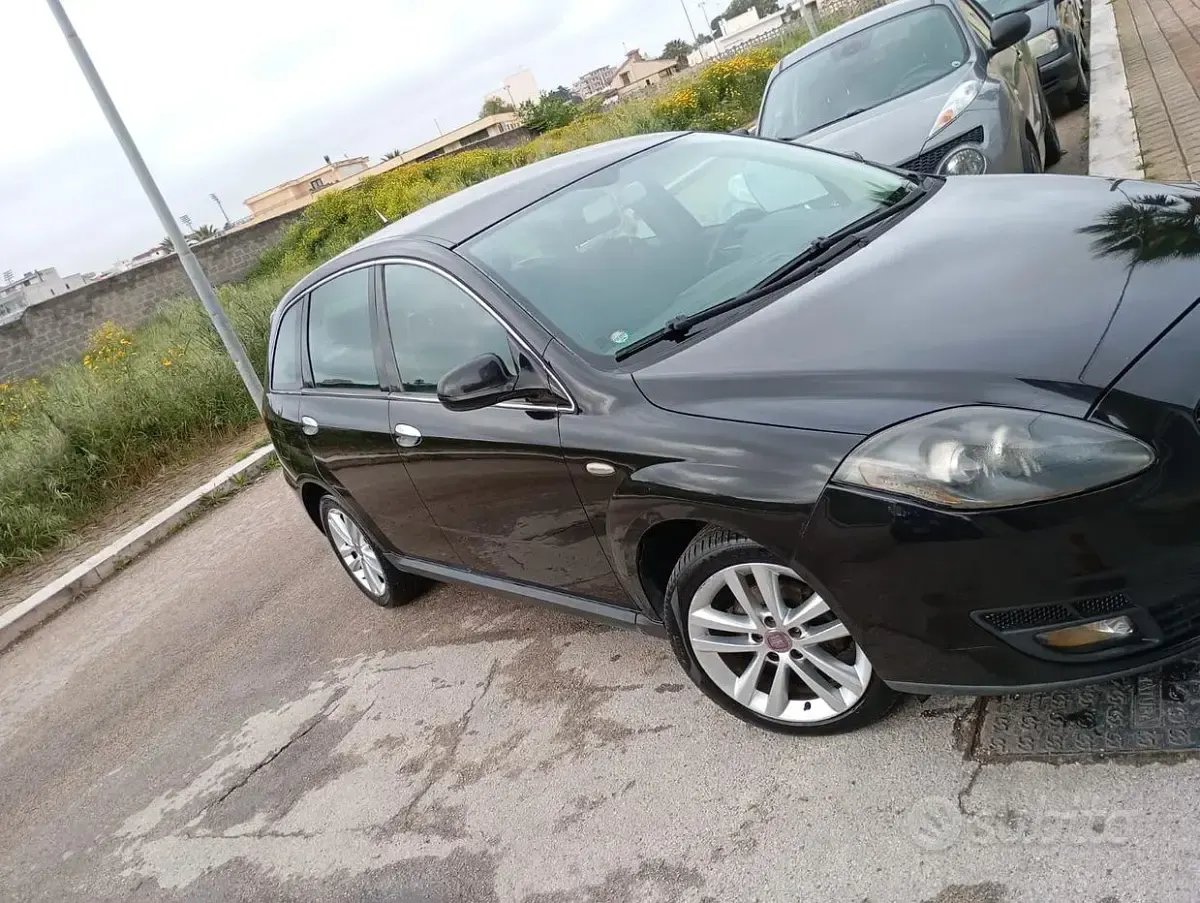 Usata Fiat Croma 120 CV (88 kW) 2010 Nero Station wagon