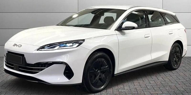 Nuova BYD Seal Boost 184 CV (135 kW) 2026 Polar white Station wagon