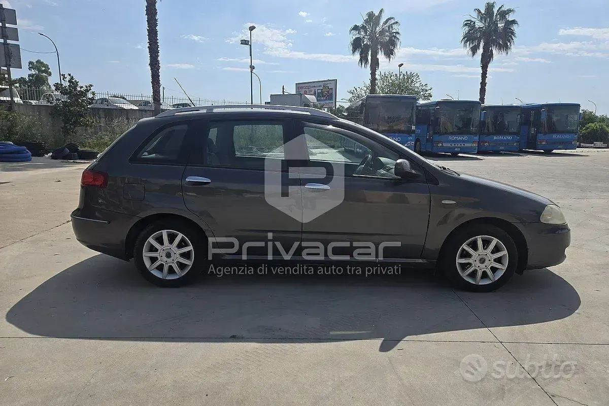 Usata Fiat Croma Active 120 CV (88 kW) 2006 Grigio Station wagon