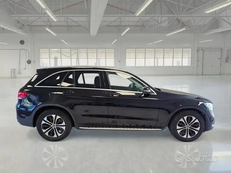 Usata Mercedes GLC220 Business 194 CV (142 kW) 2020 Nero SUV