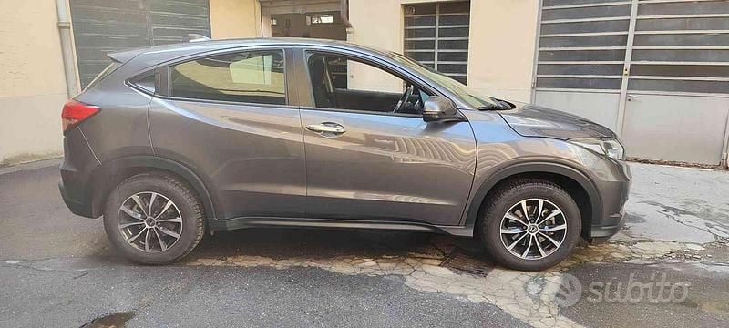 Usata Honda HR-V Elegance 131 CV (96 kW) 2017 Grigio scuro metallizzato SUV