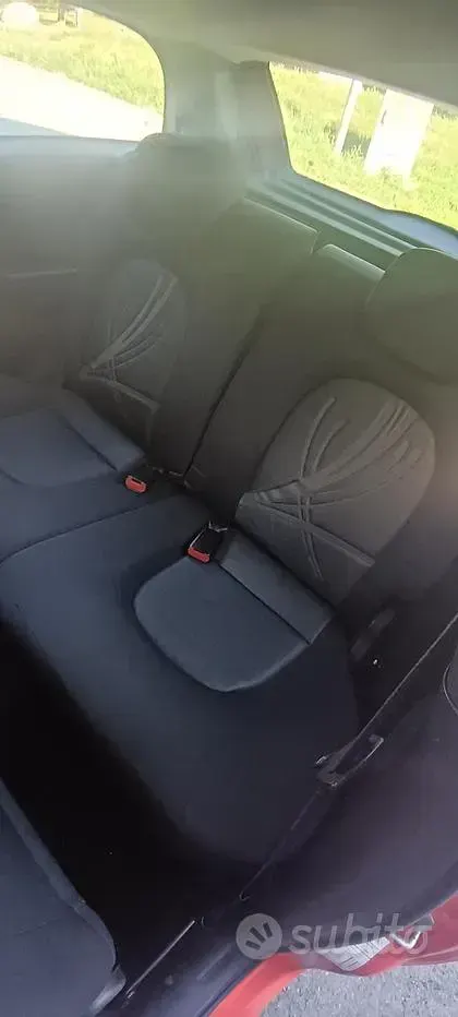 Usata Lancia Ypsilon 75 CV (55 kW) 2011 Rosso Utilitaria