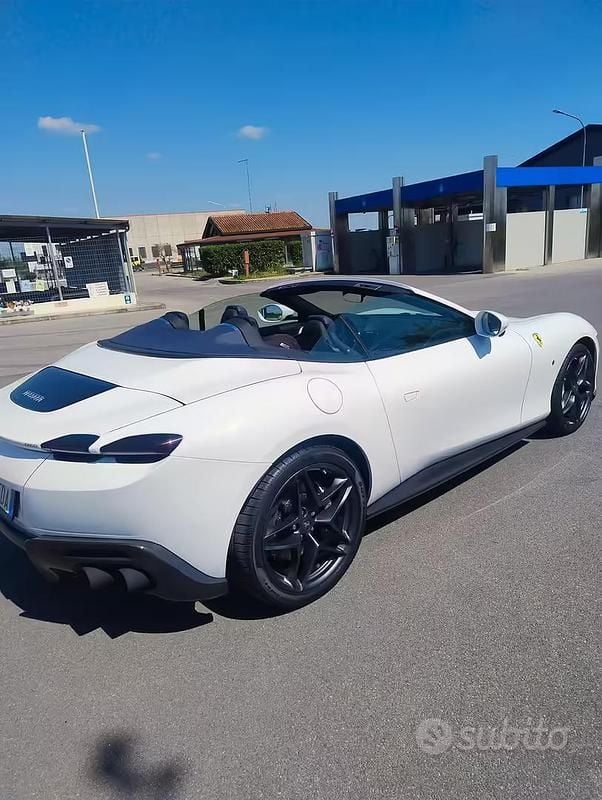 Usata Ferrari Roma 620 CV (456 kW) 2025 Cabrio