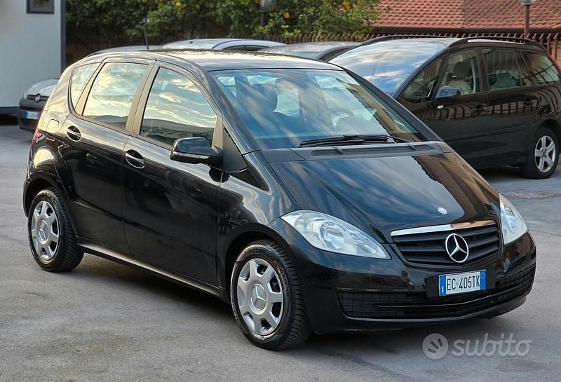Usata Mercedes A180 110 CV (80 kW) 2010 Nero Berlina