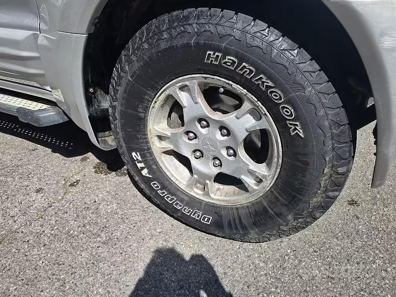 Usata Mitsubishi Pajero 165 CV (121 kW) 2000 Grigio SUV