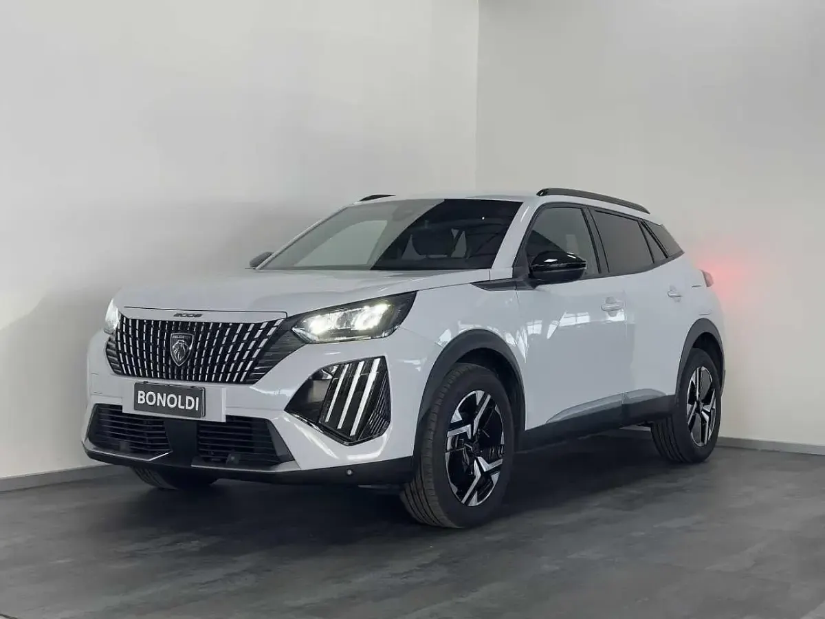 Usado Peugeot 2008 Allure 102 CV (75 kW) 2025 SUV