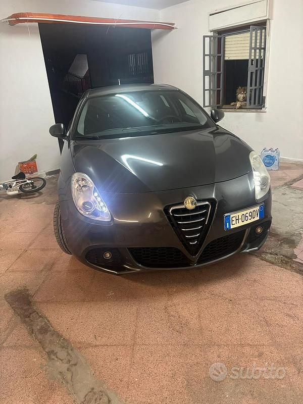Usata Alfa Romeo Giulietta Distinctive 105 CV (77 kW) 2011 Grigio Utilitaria