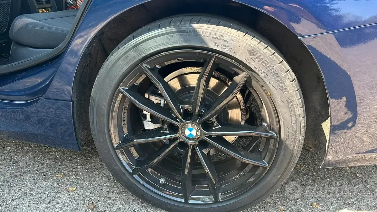 Usata BMW 320 Advantage 190 CV (139 kW) 2019 Bluazzurro Station wagon