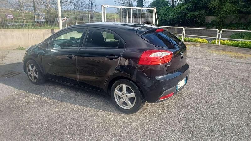 Second-hand Kia Rio 110 CP (80 kW) 2014 Berlinǎ