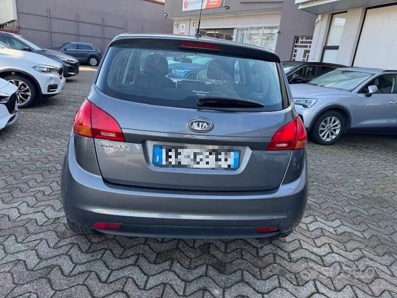 Usata Kia Venga EX 90 CV (66 kW) 2011 Grigio Utilitaria