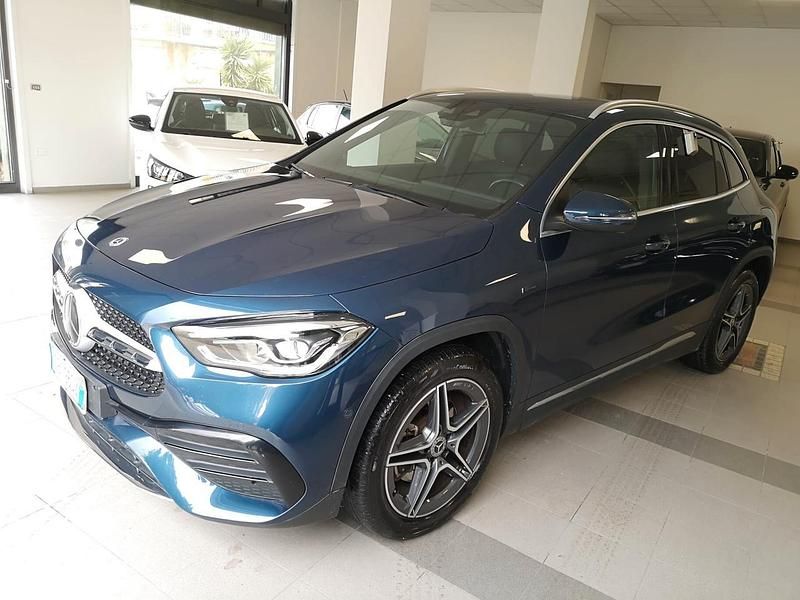 Usata Mercedes GLA250 Premium 160 CV (117 kW) 2020 Blu SUV